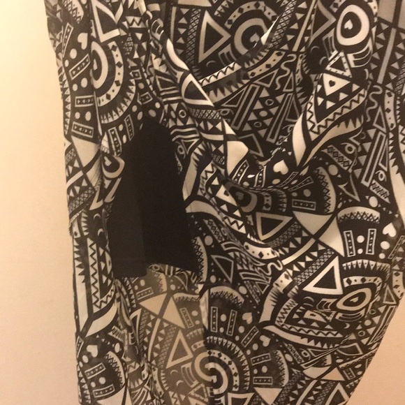 High Low Aztec print black and white skirt - Picture 3 of 4